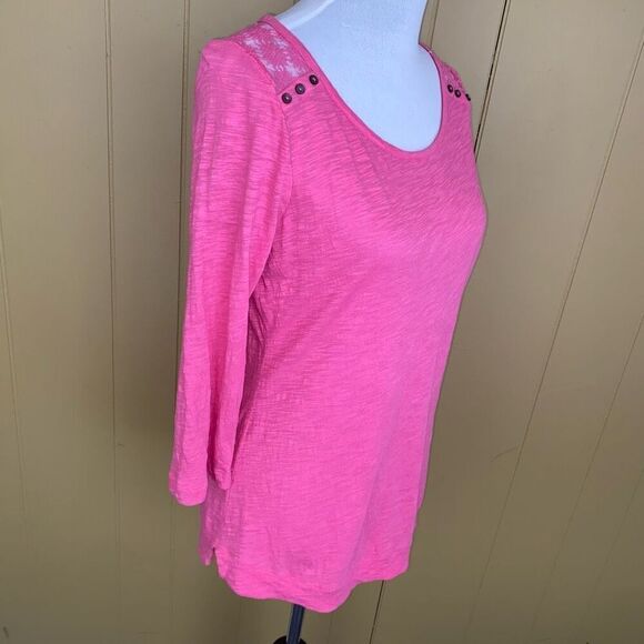 Express women M scoopneck 3/4 sleeve top w/lace back & side slits - Picture 4 of 9